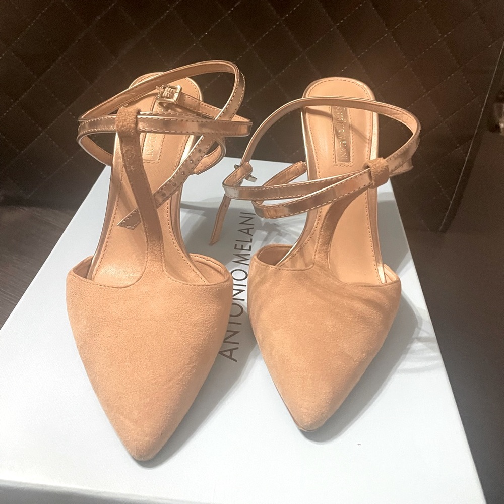Antonio Melani size 7